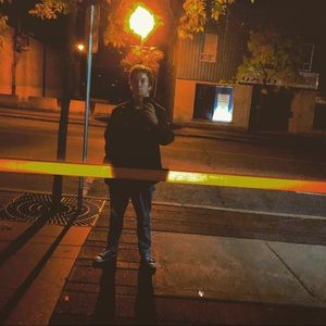 Meet your Posher, Justin